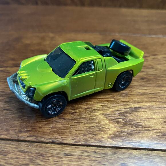 HOT WHEELS Vintage 2004 Lime Green Off Track Diecast Metal Car - Picture 2 of 4